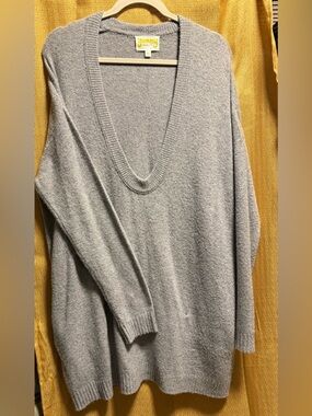 Yummy Light Gray V-Neck Women's Sweater - Cozy Everyday Knit